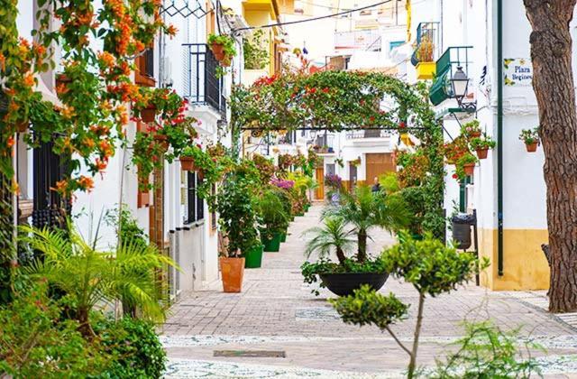 Apartamentos La Libertad Estepona Kültér fotó