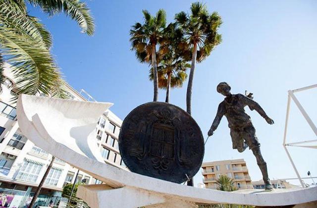 Apartamentos La Libertad Estepona Kültér fotó